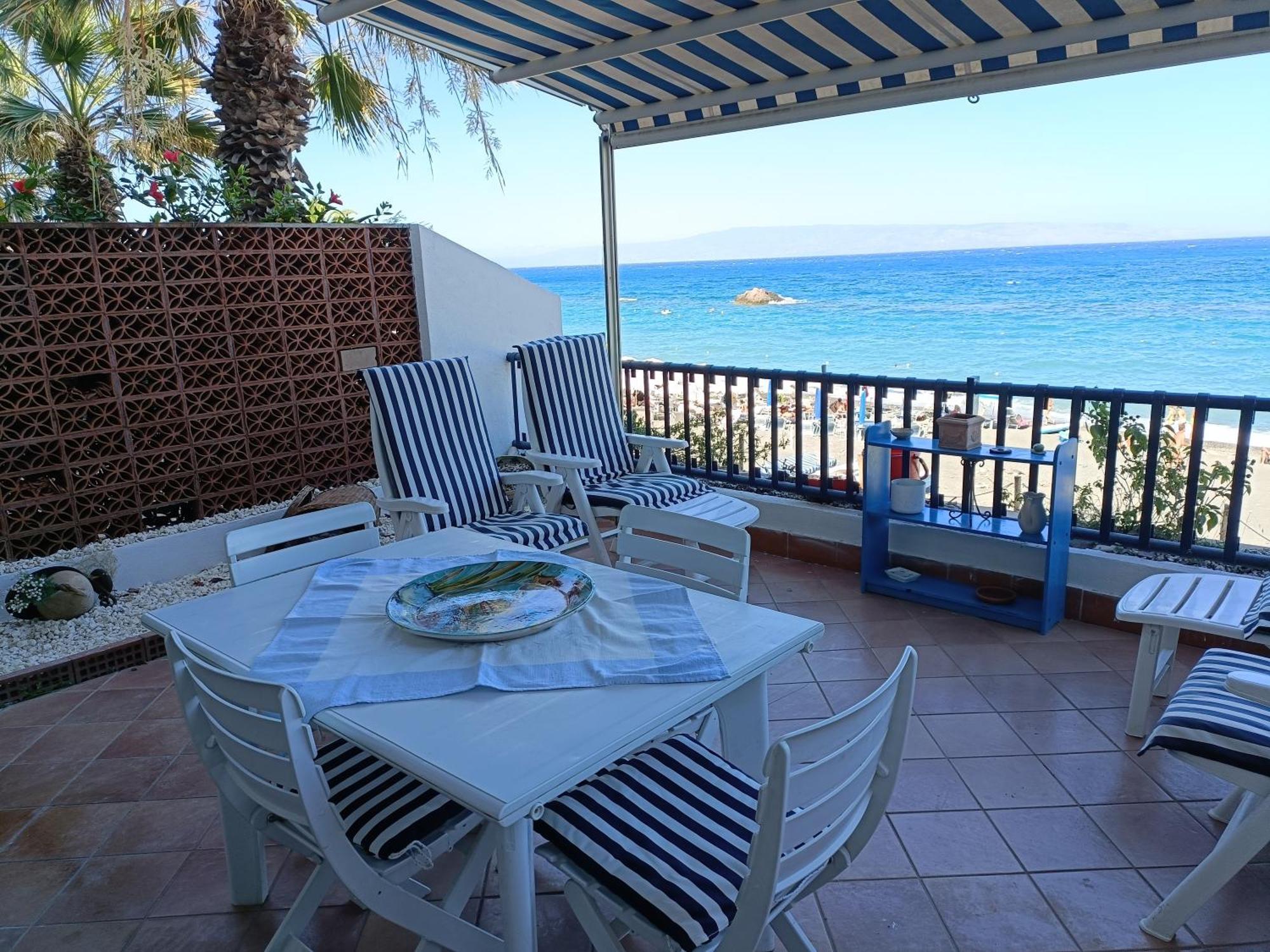Casa Vacanze Margarita SantʼAlessio Siculo المظهر الخارجي الصورة