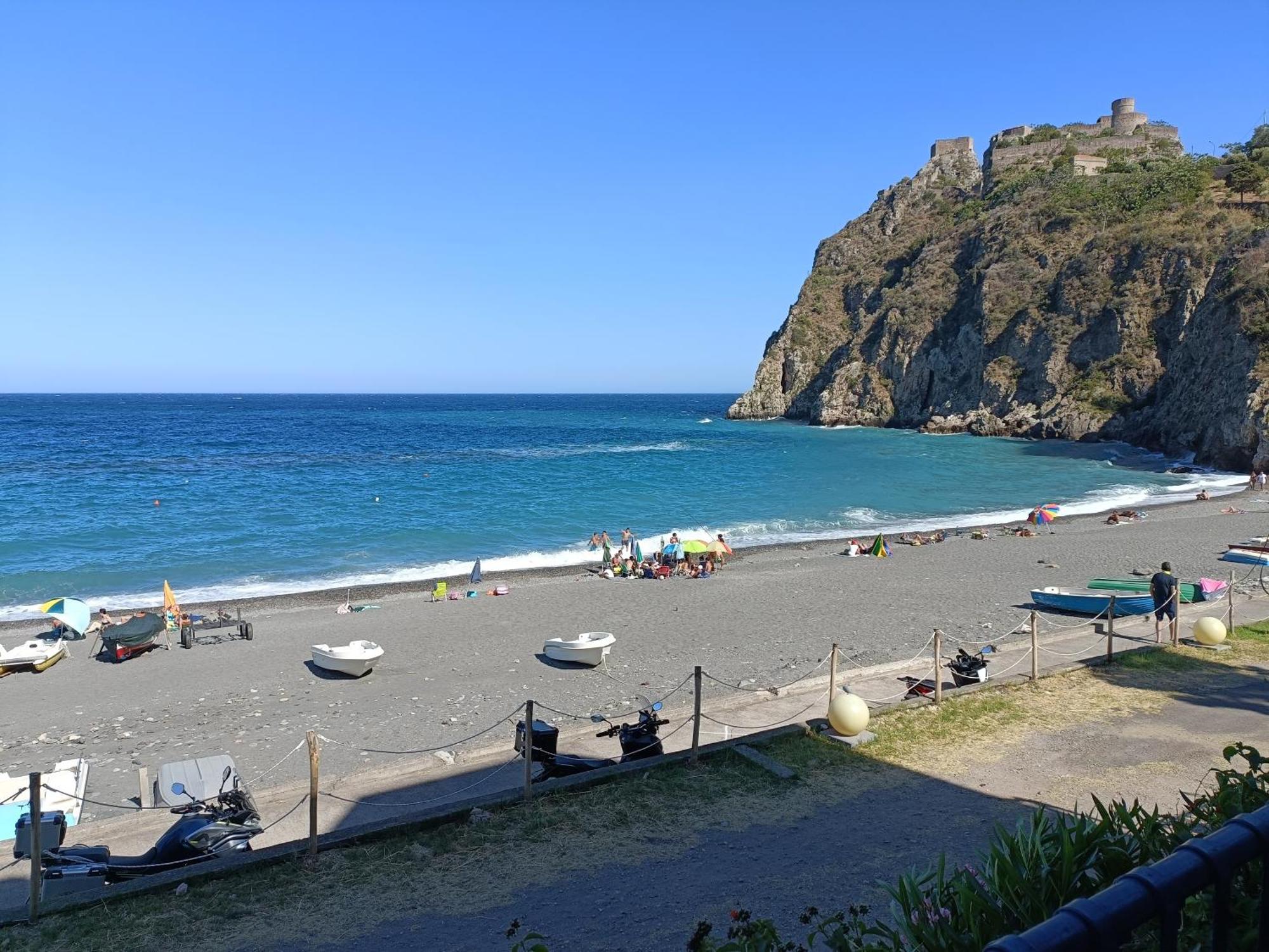 Casa Vacanze Margarita SantʼAlessio Siculo المظهر الخارجي الصورة