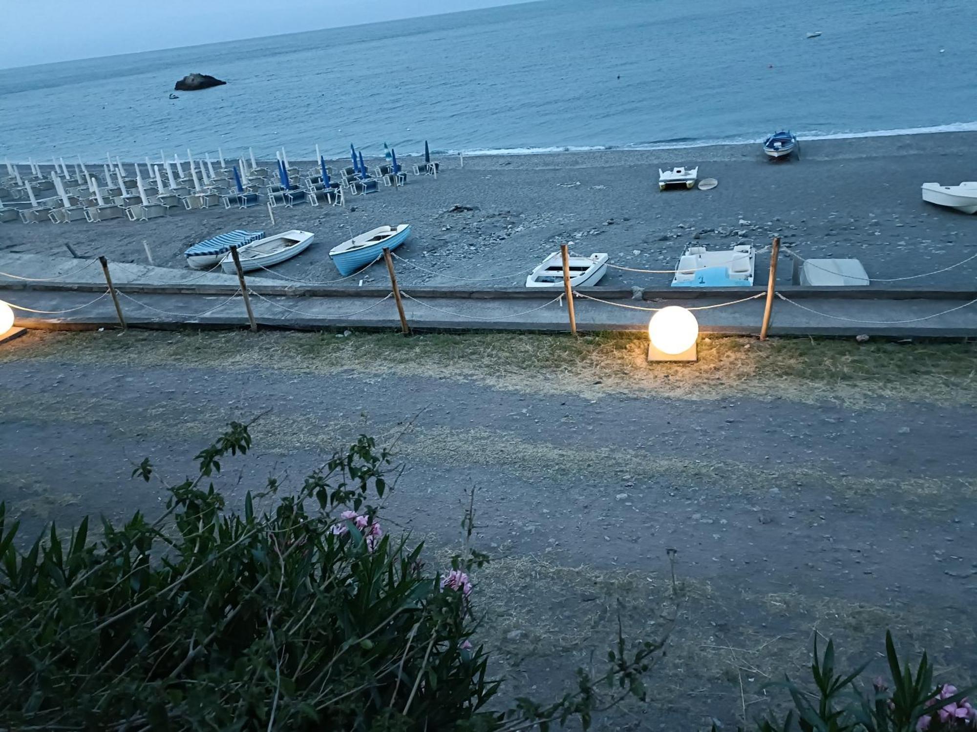 Casa Vacanze Margarita SantʼAlessio Siculo المظهر الخارجي الصورة